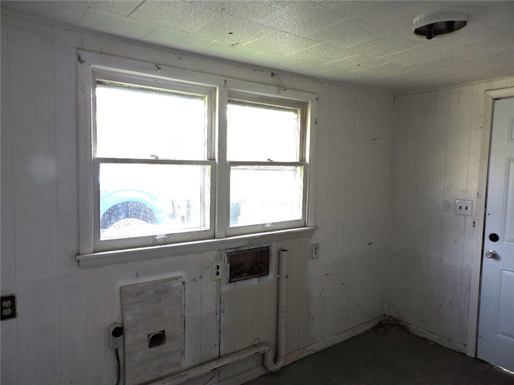 305 Porter Street Property Photo 6