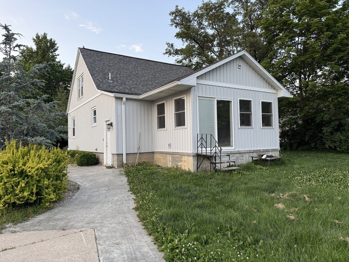 303 E Glenwood Avenue Property Photo 2