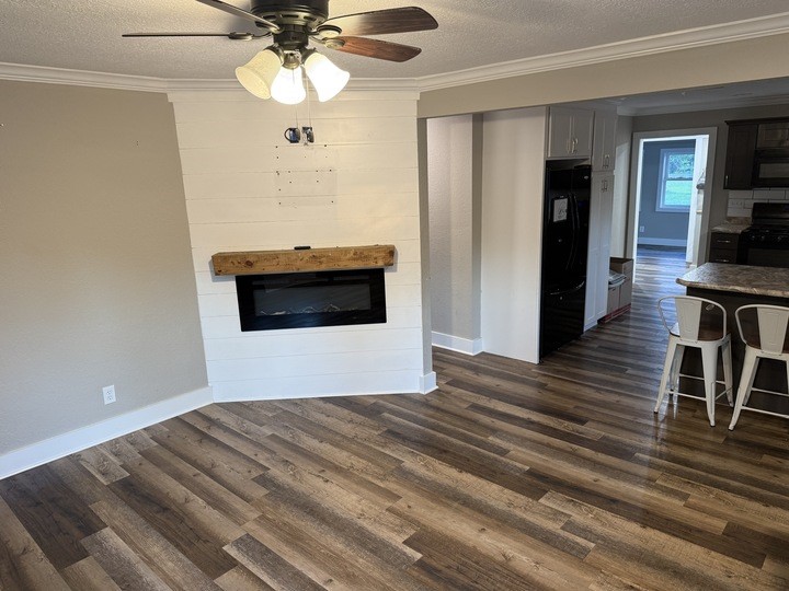 303 E Glenwood Avenue Property Photo 15