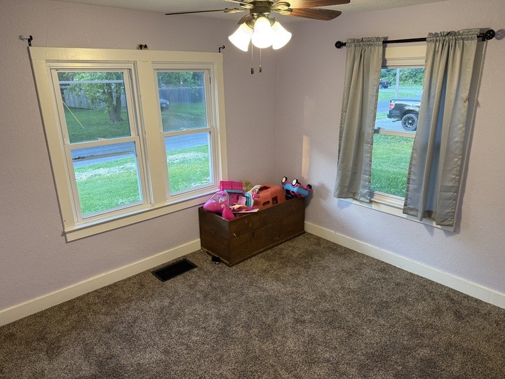 303 E Glenwood Avenue Property Photo 17