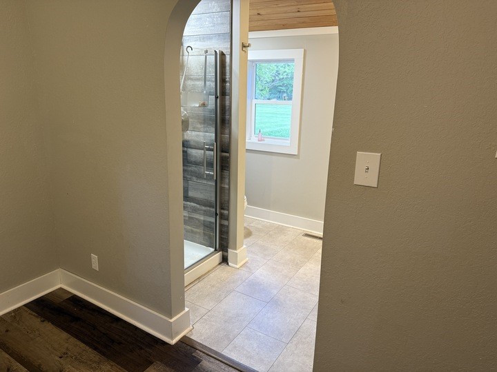 303 E Glenwood Avenue Property Photo 23
