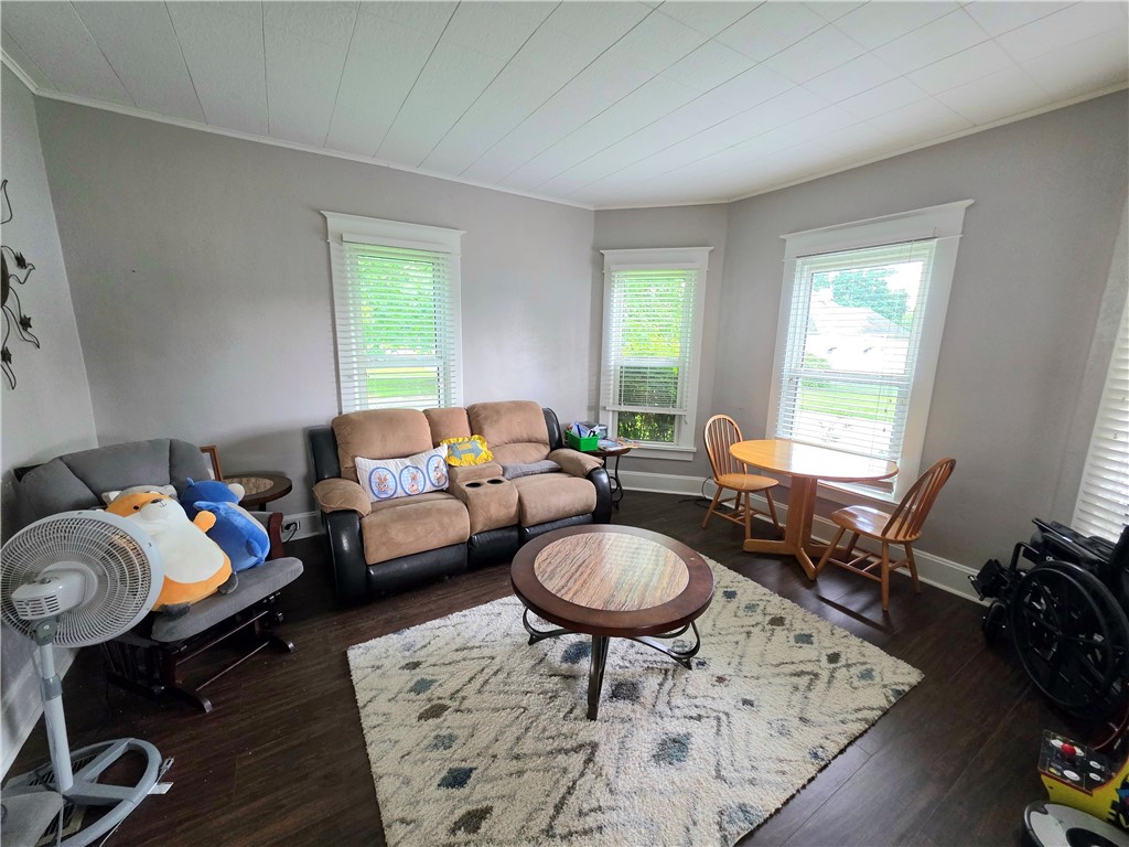 403 11th Street Property Photo 2