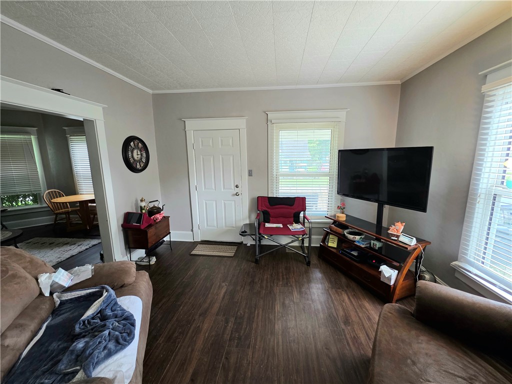 403 11th Street Property Photo 3