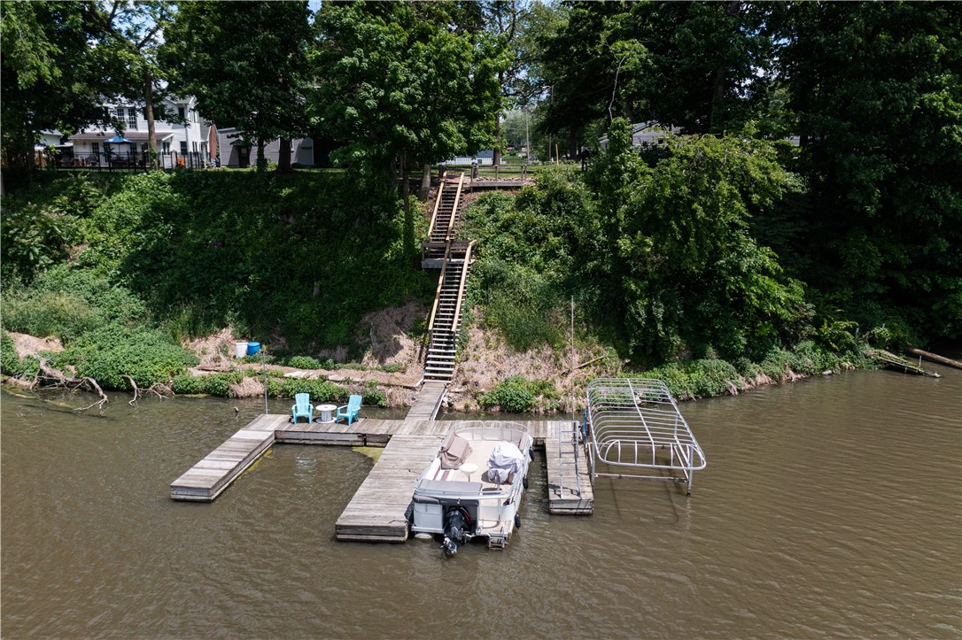 3728 N Lake Boulevard Property Photo 3