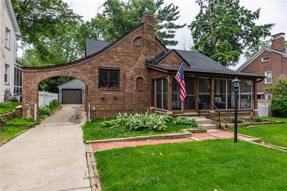 316 S Westlawn Avenue Property Photo 2