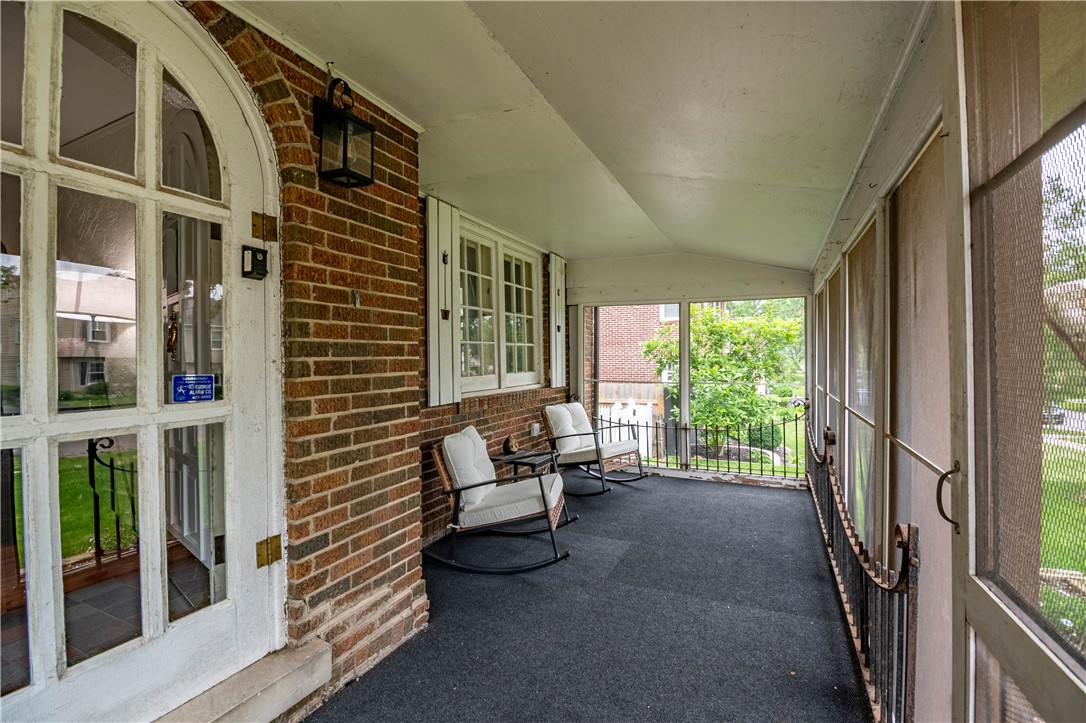 316 S Westlawn Avenue Property Photo 4