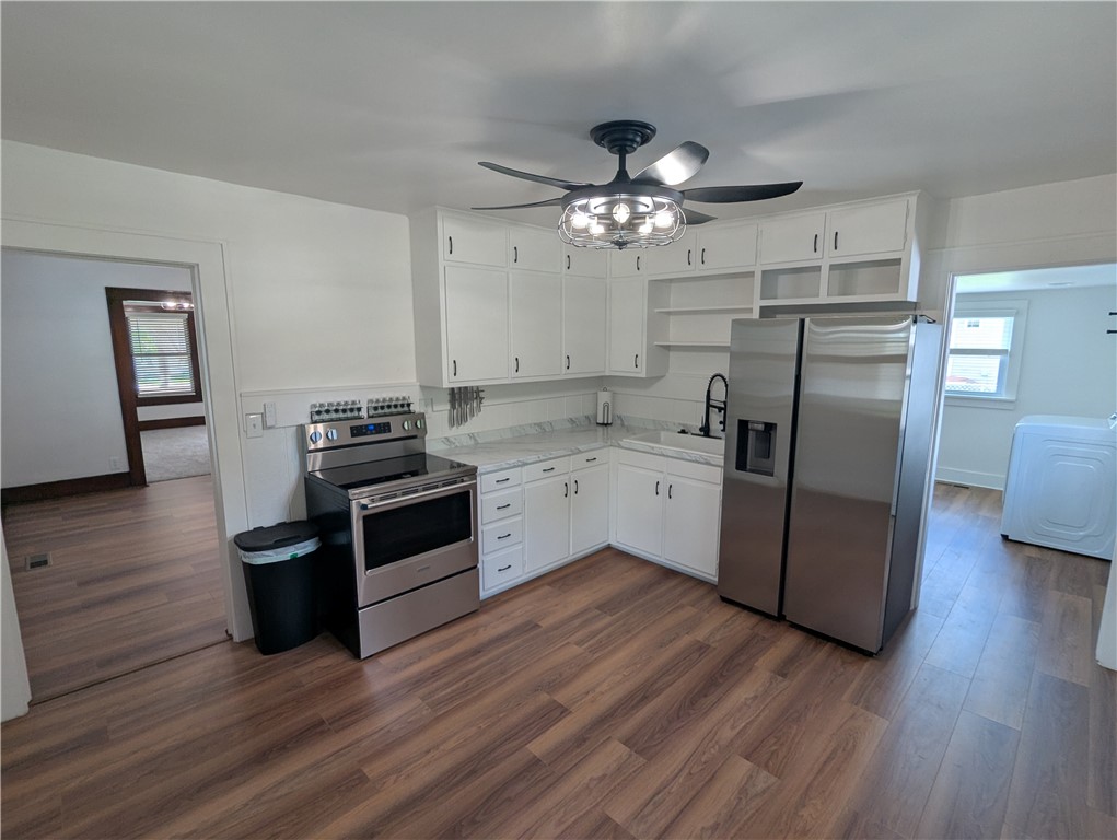 932 1st Street Property Photo 3