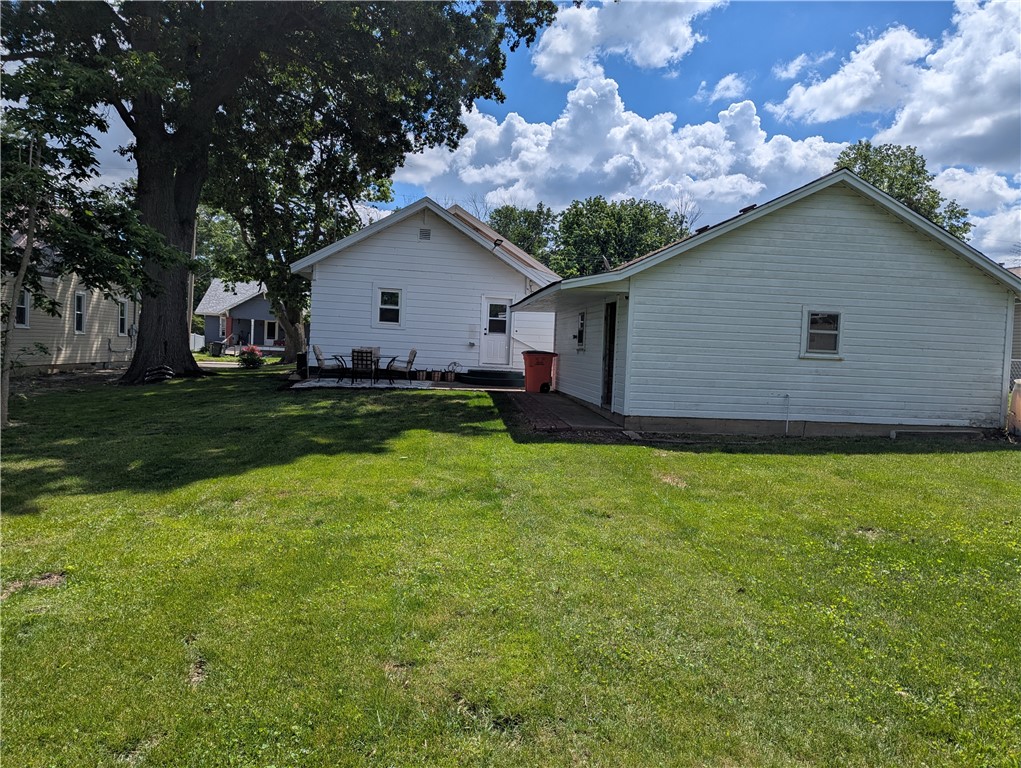 932 1st Street Property Photo 18