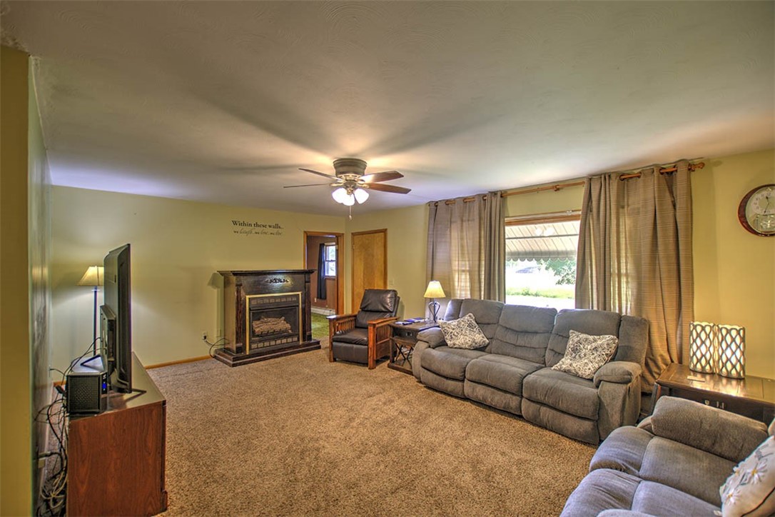 427 S Madison Street Property Photo 5