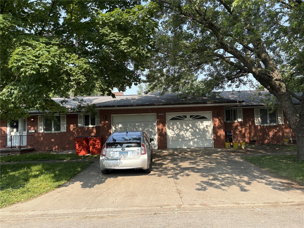 2600 Prairie Avenue Property Photo 1
