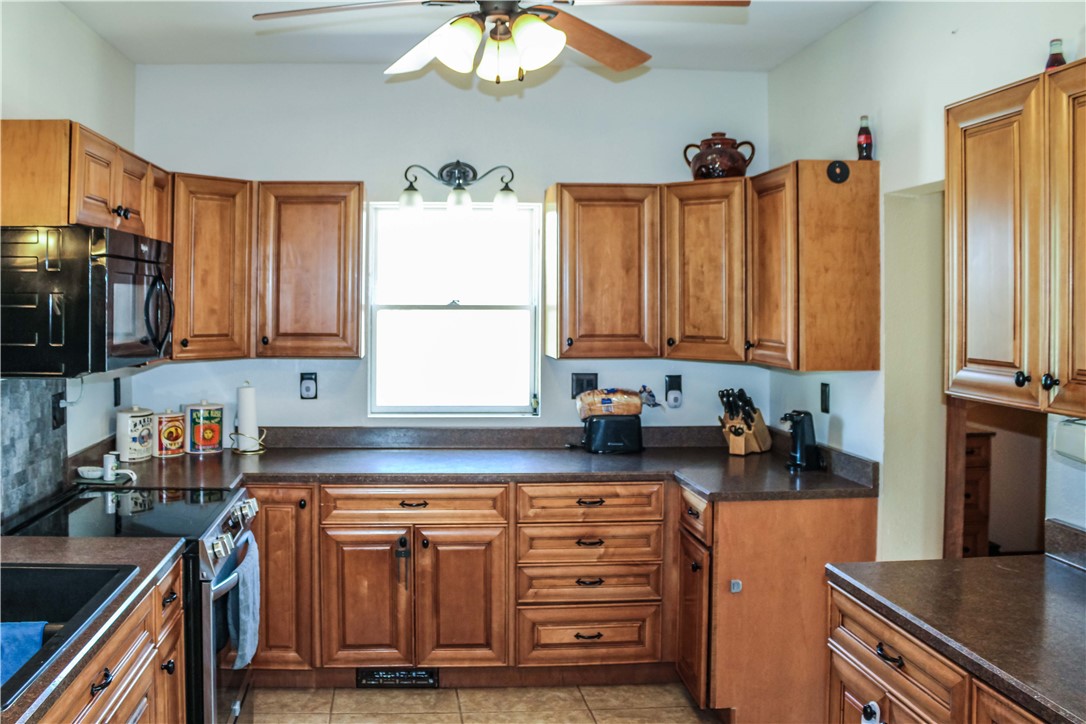 1084 County Road 100 E Property Photo 5