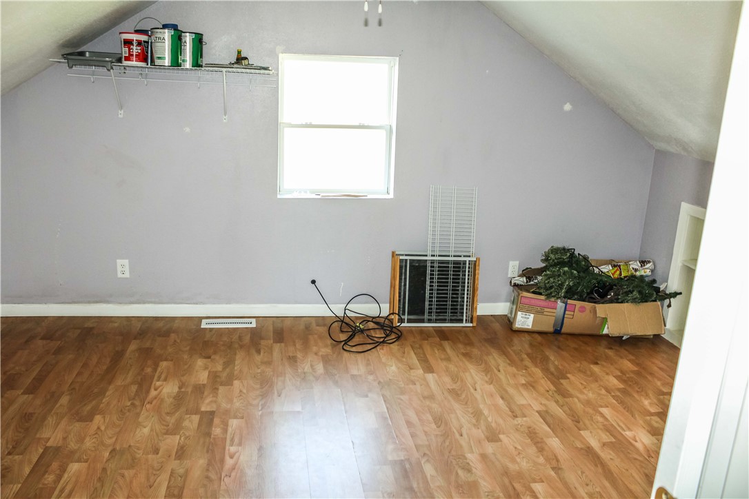 1084 County Road 100 E Property Photo 10