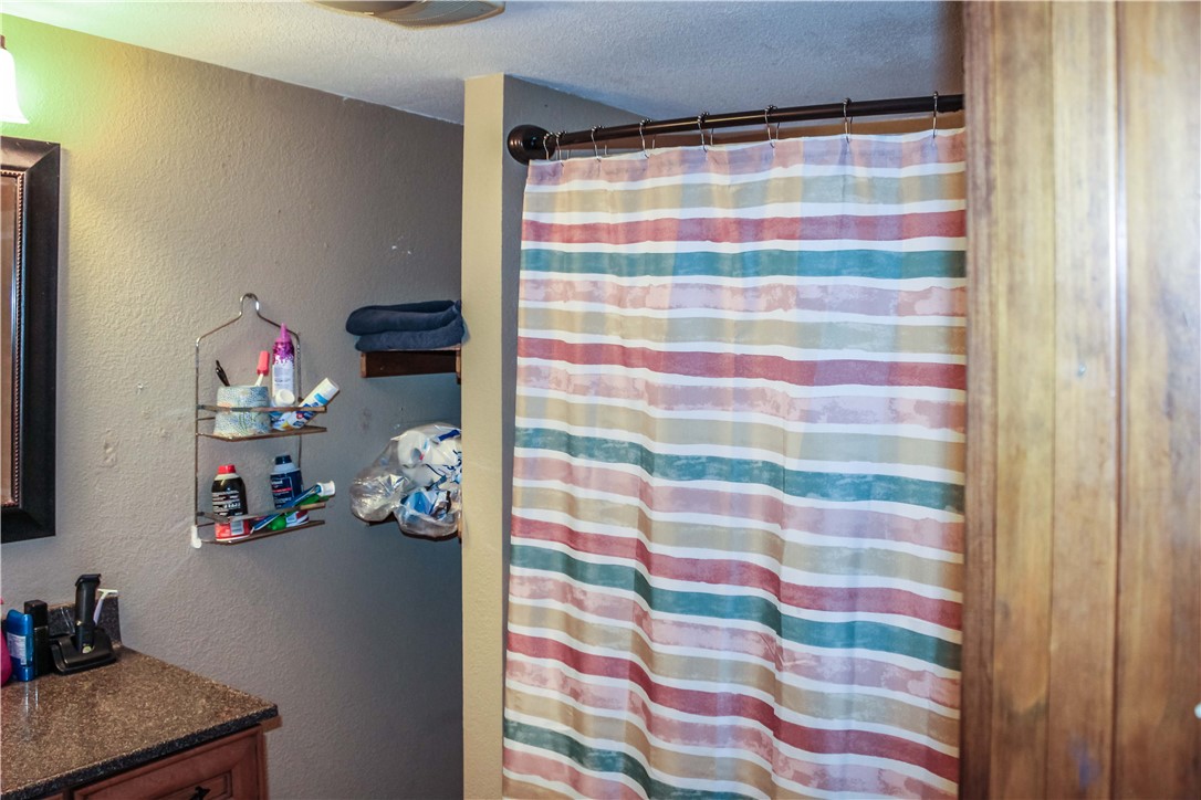 1084 County Road 100 E Property Photo 12
