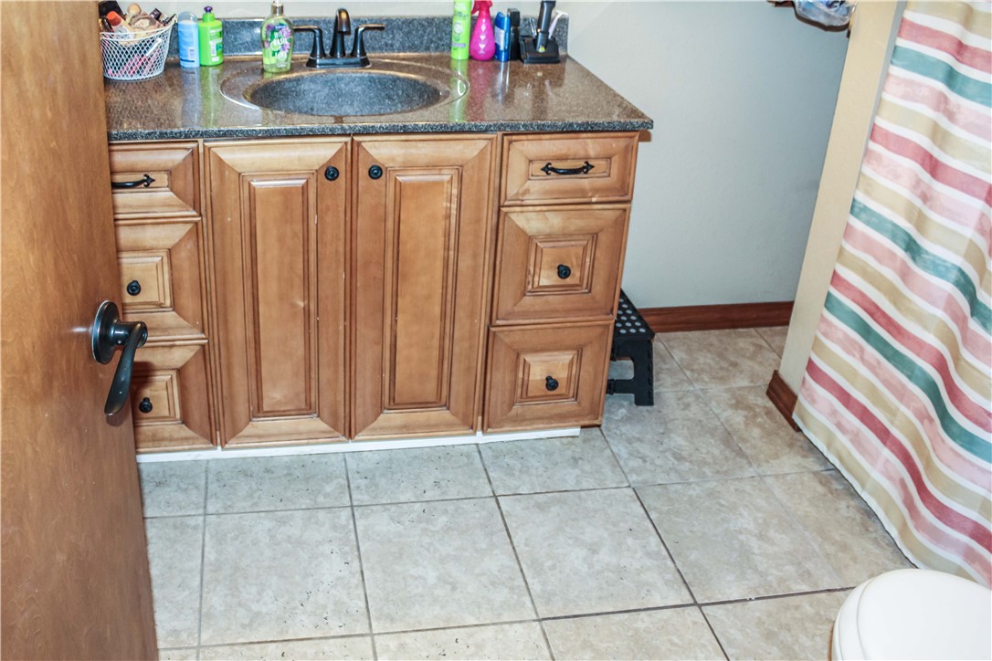 1084 County Road 100 E Property Photo 13