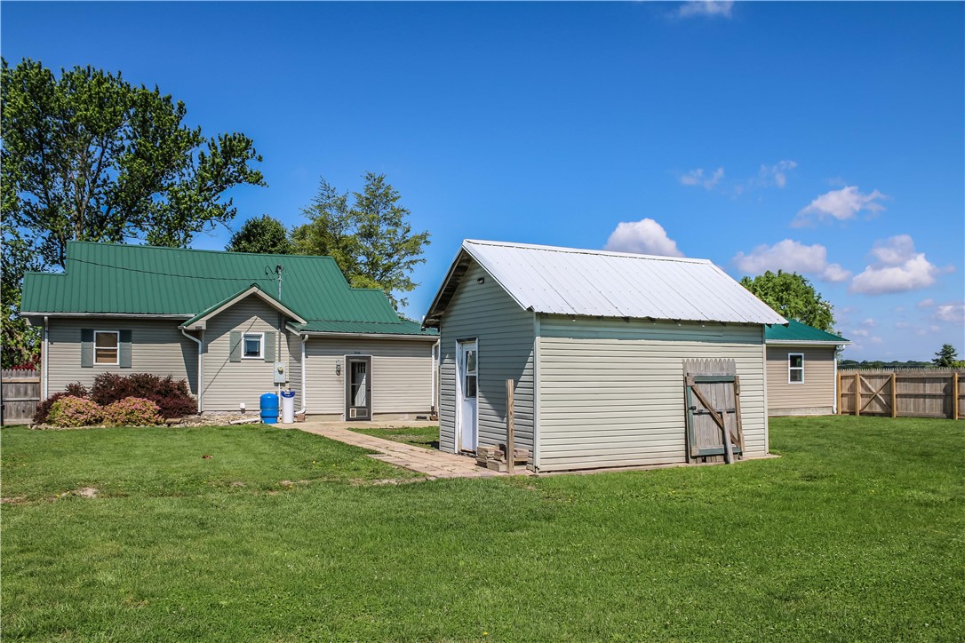 1084 County Road 100 E Property Photo 28