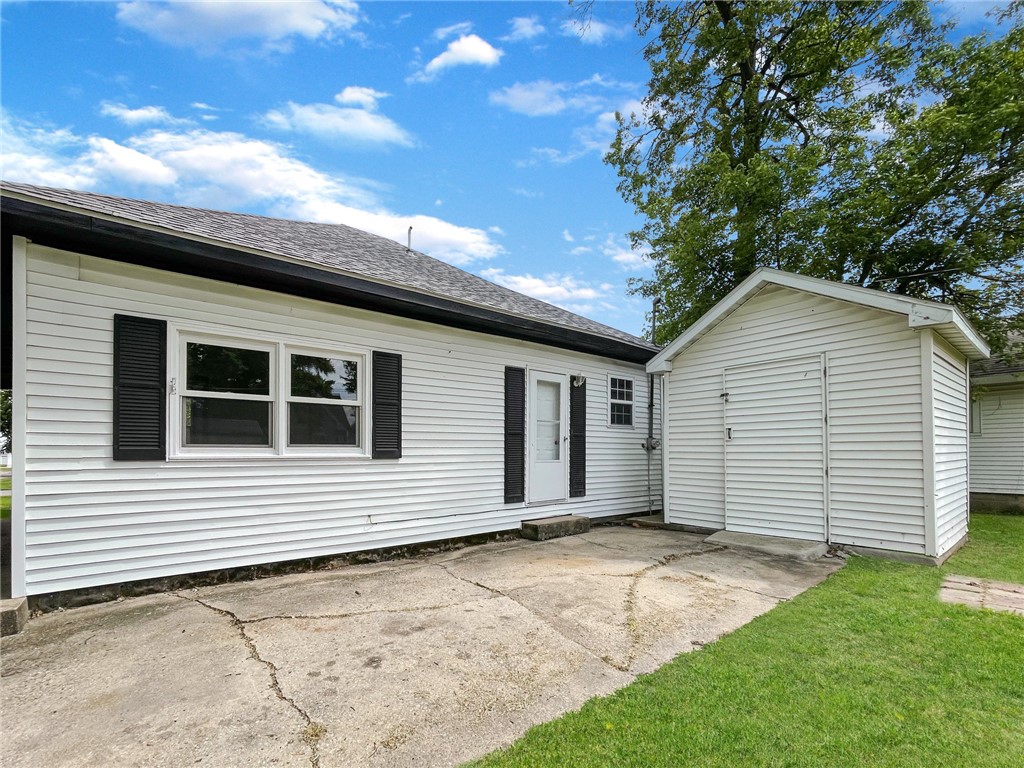 621 Piatt Avenue Property Photo