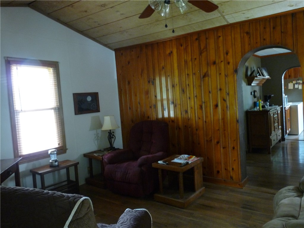 1402 Dean Street Property Photo 3