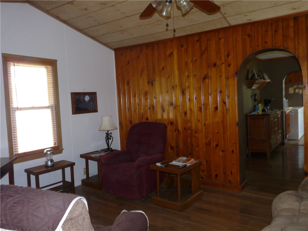 1402 Dean Street Property Photo 4