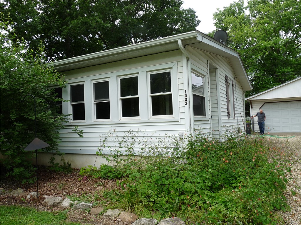 1402 Dean Street Property Photo 14