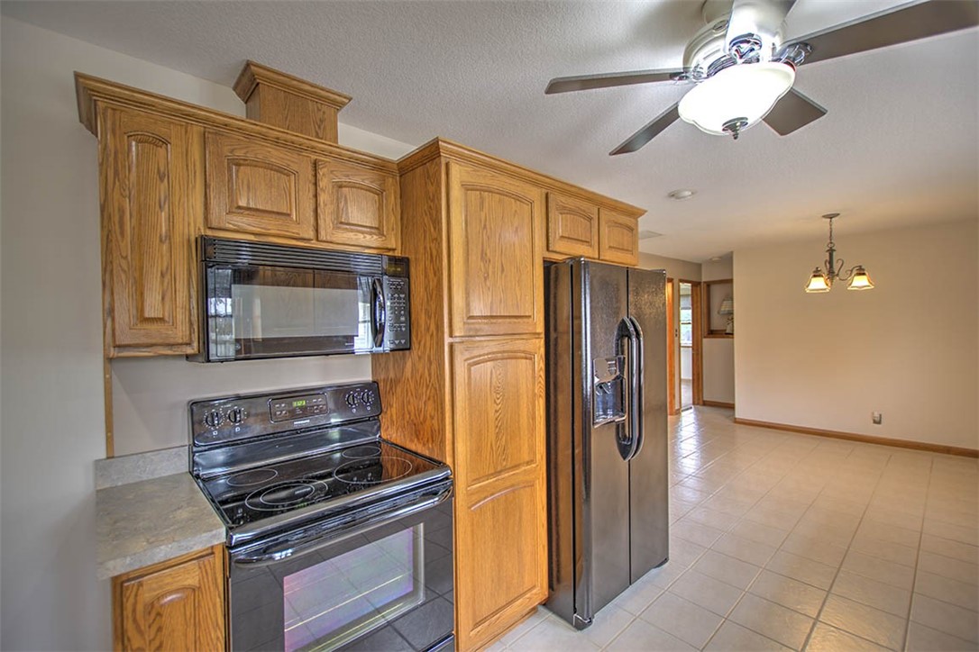 335 E Walnut Street Property Photo 16