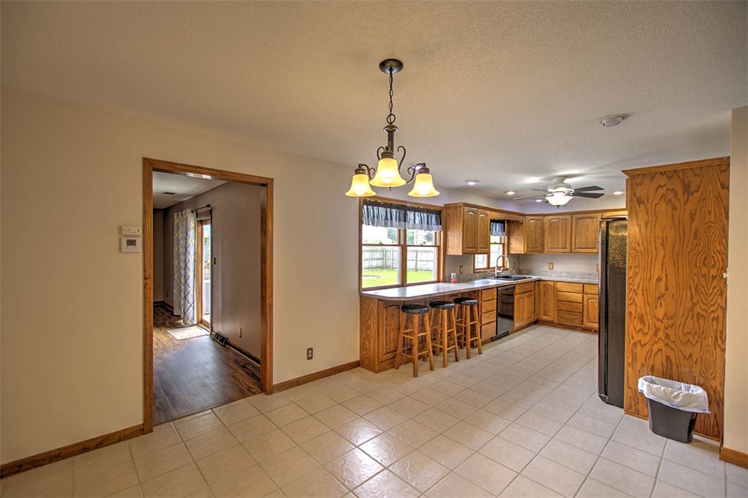 335 E Walnut Street Property Photo 18