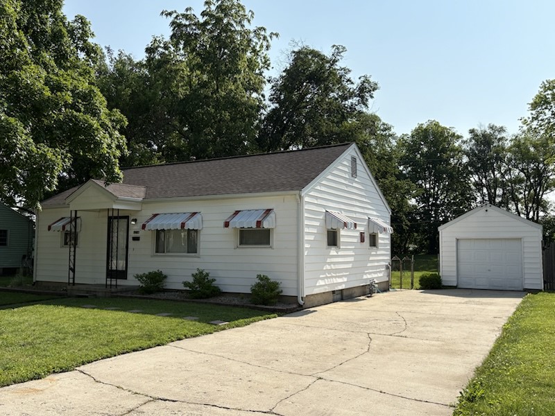 1216 Lawn Drive Property Photo 1
