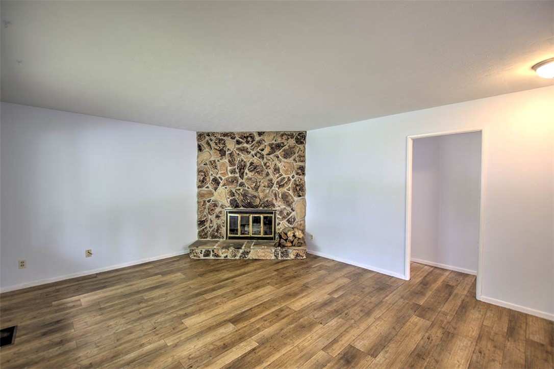 98 Phillips Drive Property Photo 4