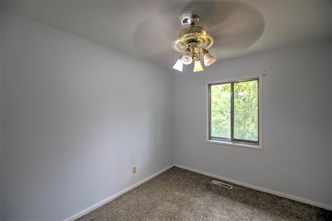 98 Phillips Drive Property Photo 9