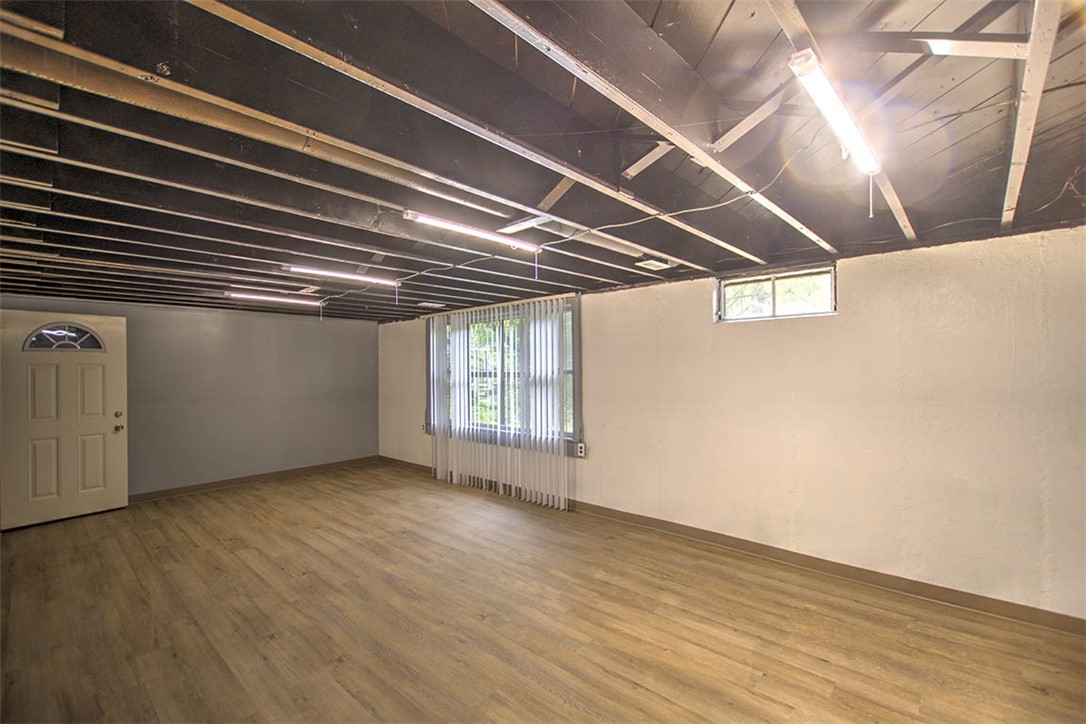 98 Phillips Drive Property Photo 13