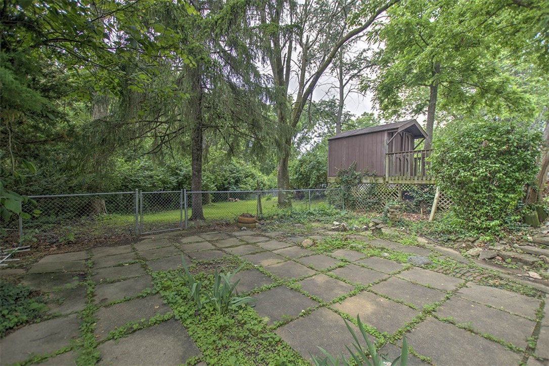 98 Phillips Drive Property Photo 17