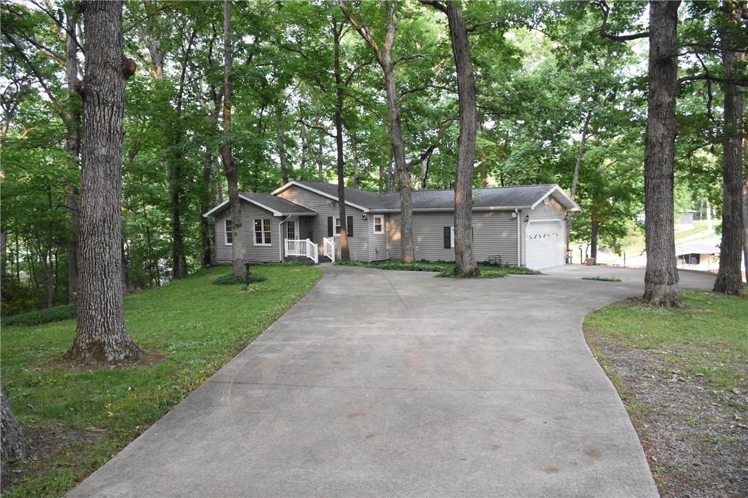 8404 E Twin Oaks Drive Property Photo 2