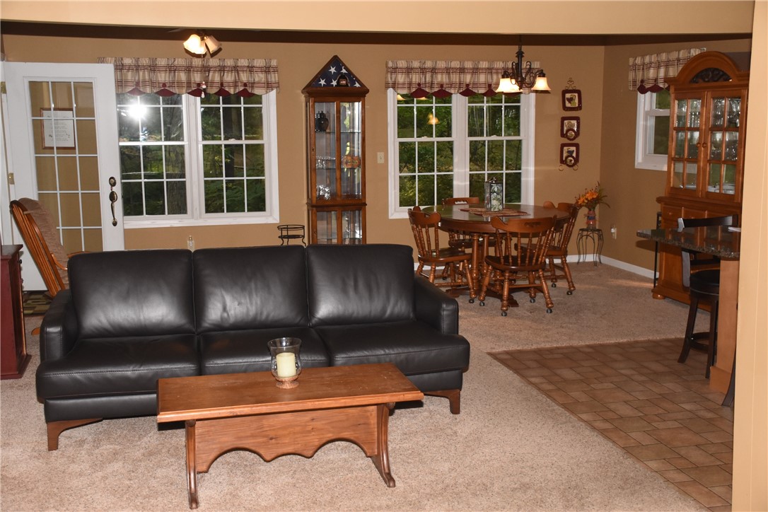 8404 E Twin Oaks Drive Property Photo 8