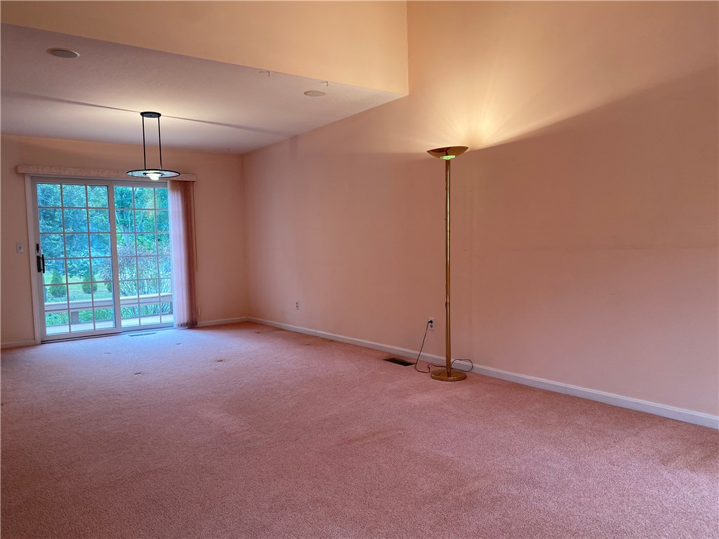 2524 Woodlawn Drive Property Photo 14