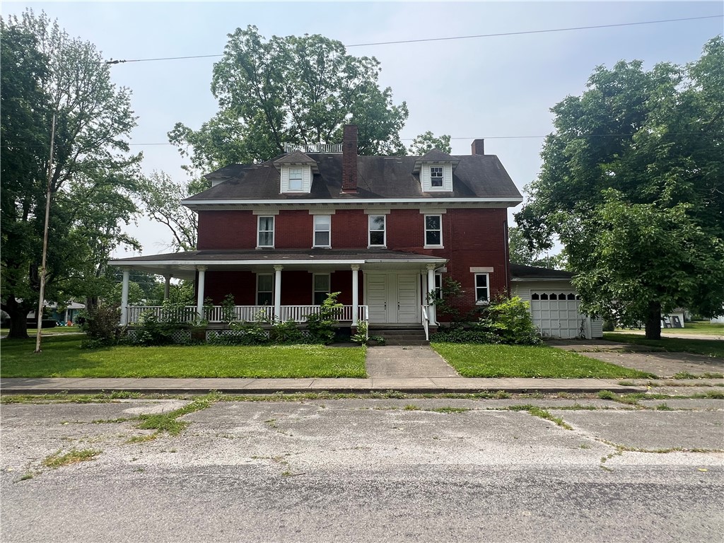 323 Olive Street Property Photo 4