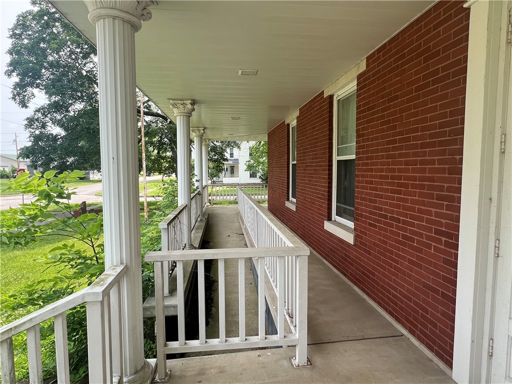 323 Olive Street Property Photo 6