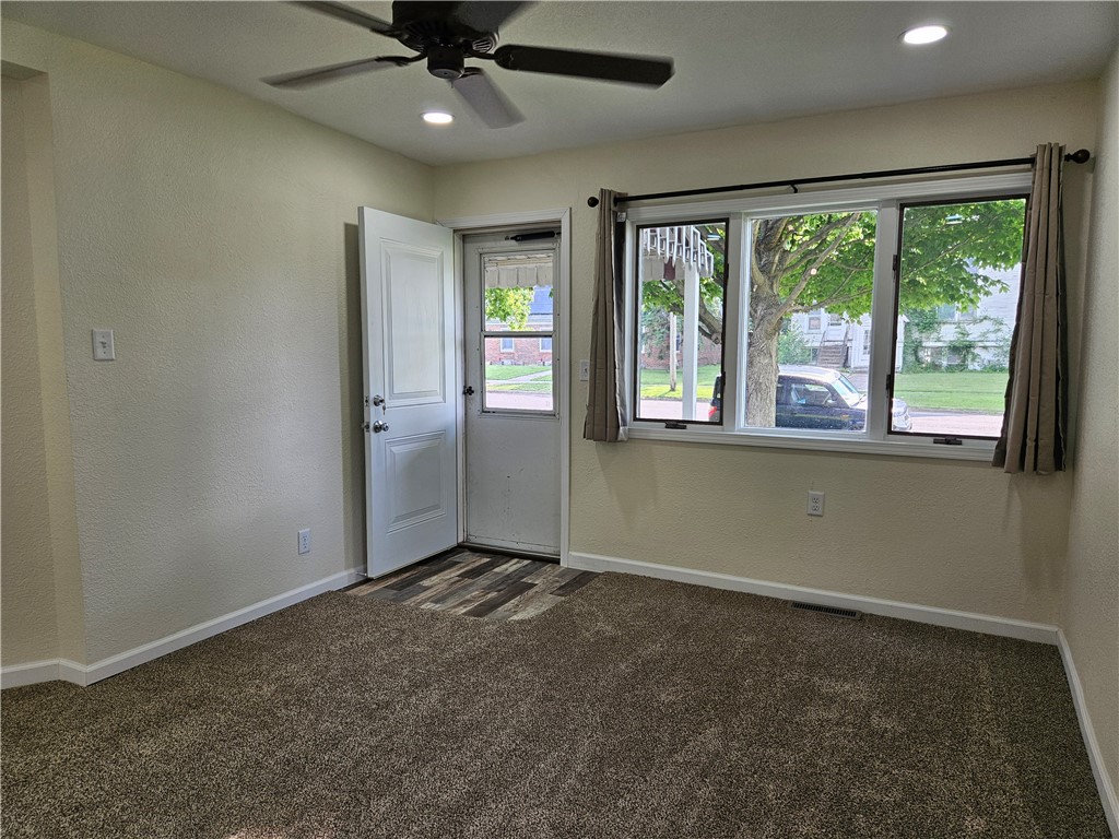 460 3rd Street Property Photo 5