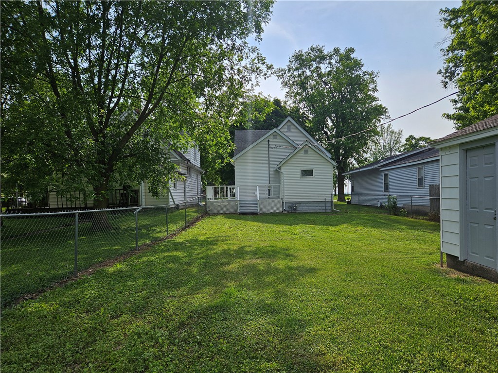 460 3rd Street Property Photo 22