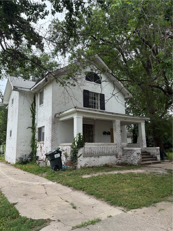 646 Macon Street Property Photo 1