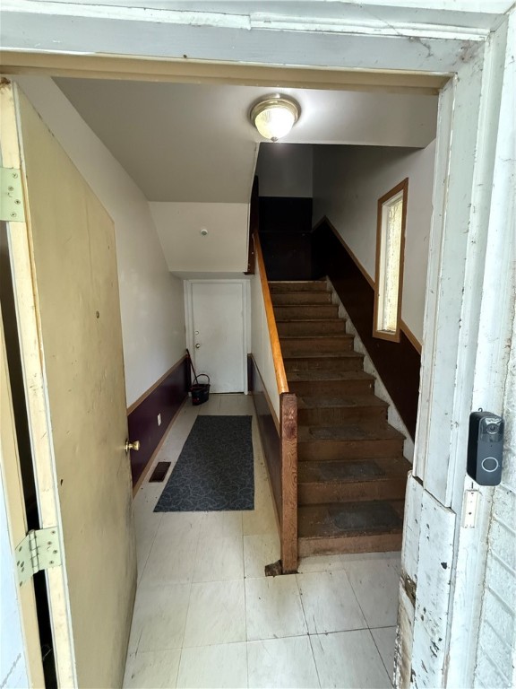 646 Macon Street Property Photo 8
