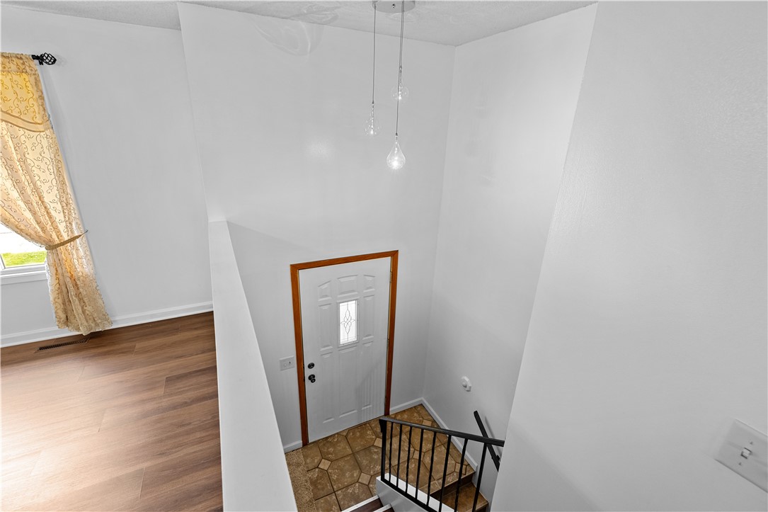 3499 Meadowlark Drive Property Photo 3