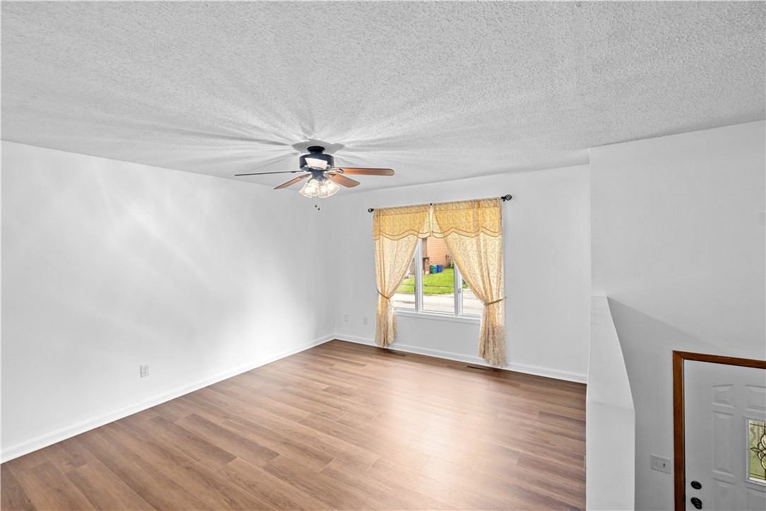 3499 Meadowlark Drive Property Photo 4