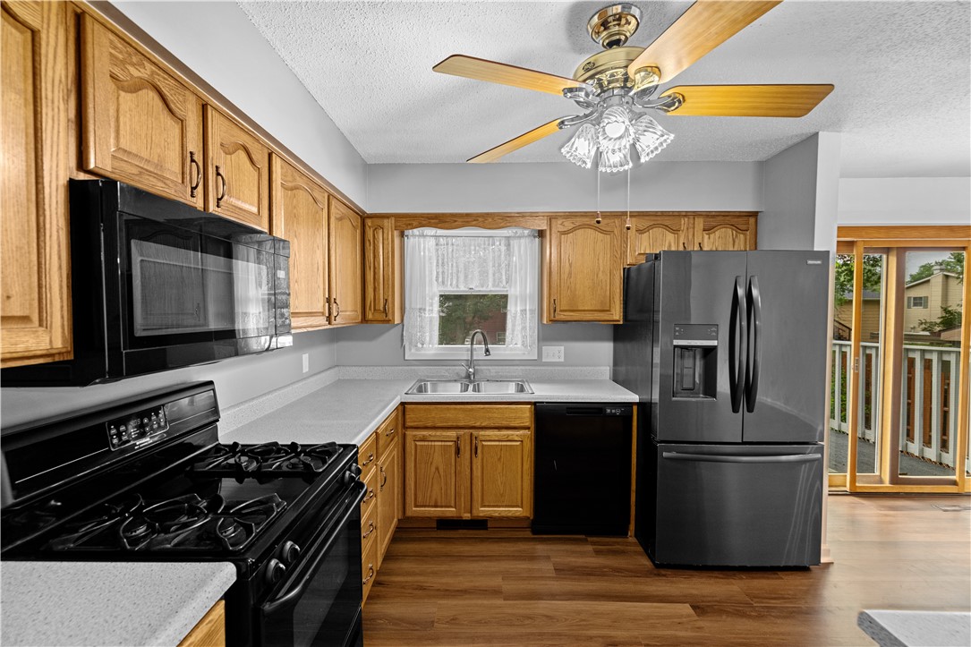 3499 Meadowlark Drive Property Photo 8