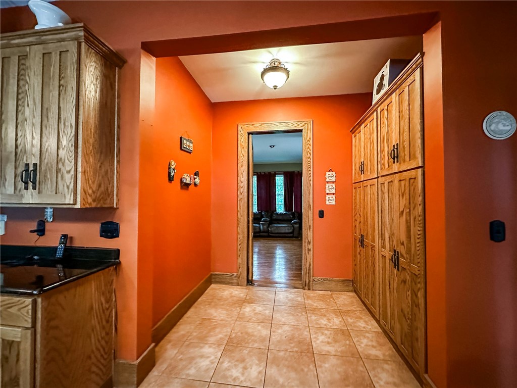 611 Front Street Property Photo 9