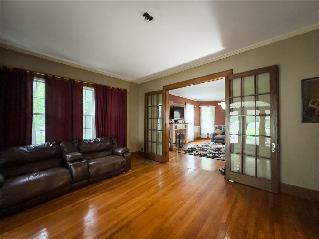 611 Front Street Property Photo 12
