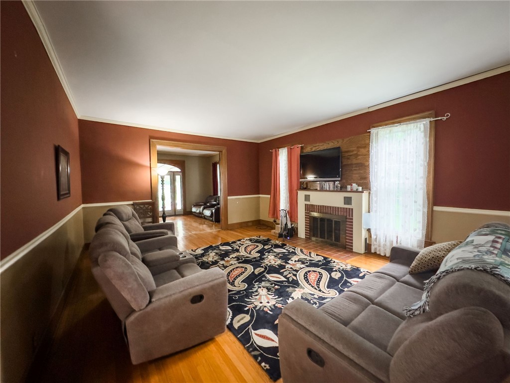 611 Front Street Property Photo 16