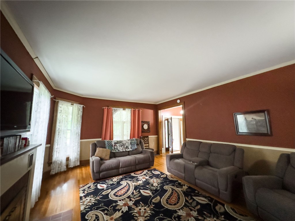 611 Front Street Property Photo 17