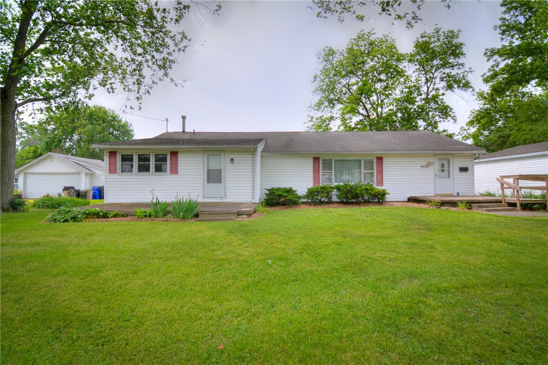 4523 E Rosewood Drive Property Photo 2