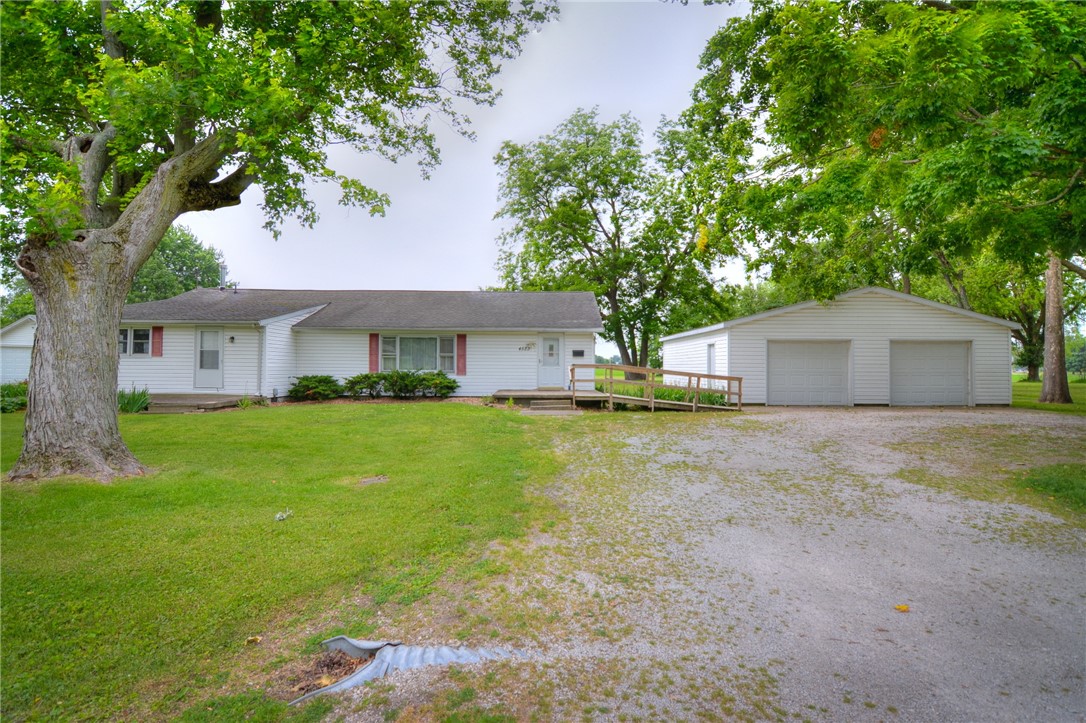4523 E Rosewood Drive Property Photo 3
