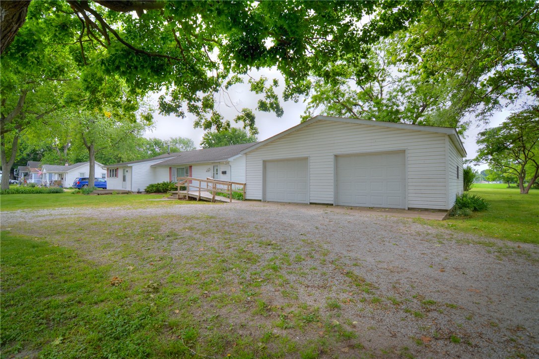 4523 E Rosewood Drive Property Photo 4