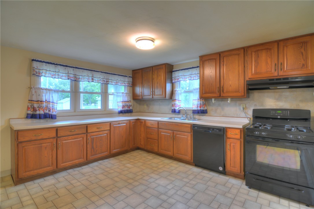 4523 E Rosewood Drive Property Photo 12